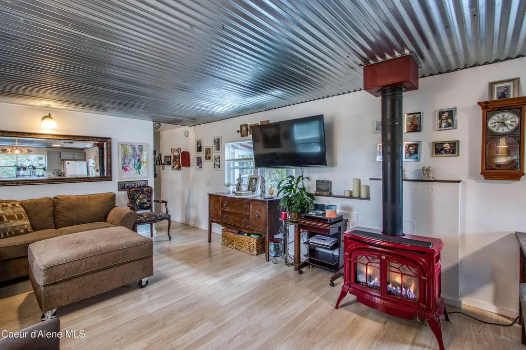 1464 Hulett Hill Drive Sandpoint ID 83864