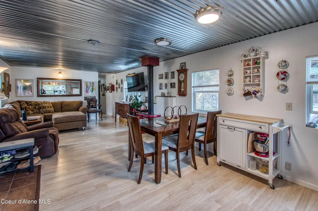 1464 Hulett Hill Drive Sandpoint ID 83864