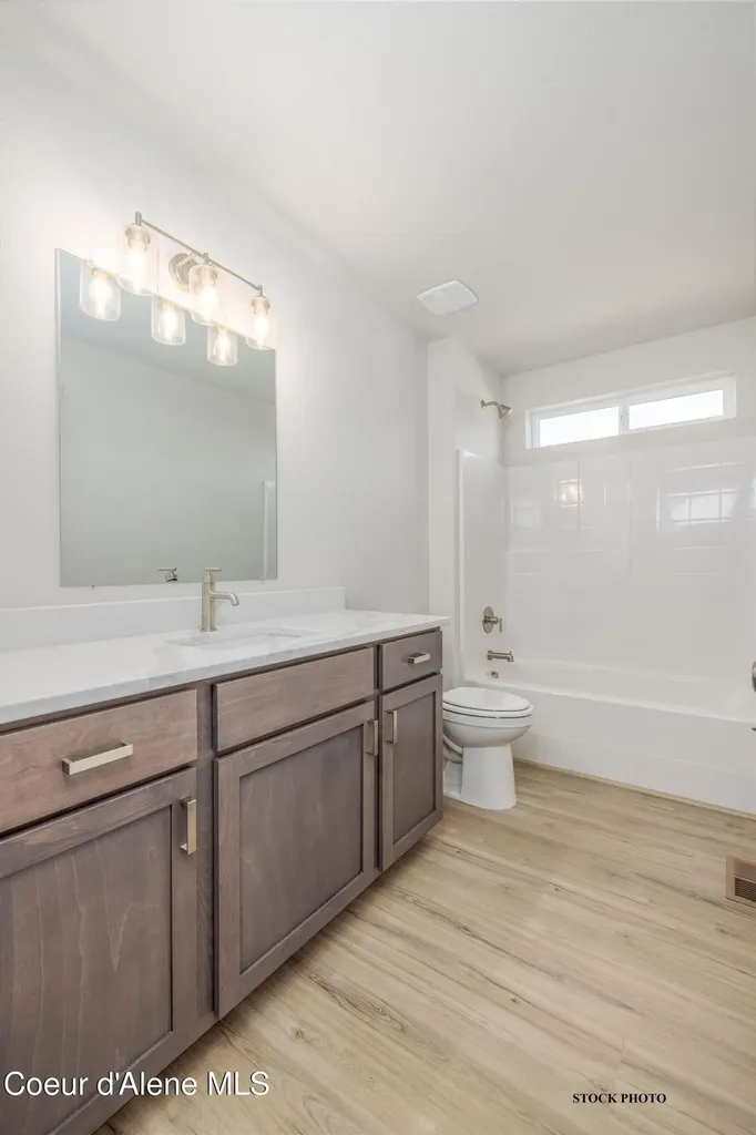11673 N Simmons Lane Rathdrum ID 83858