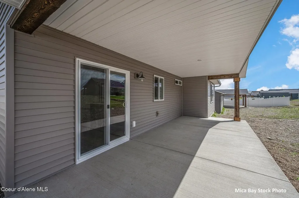 11673 N Simmons Lane Rathdrum ID 83858