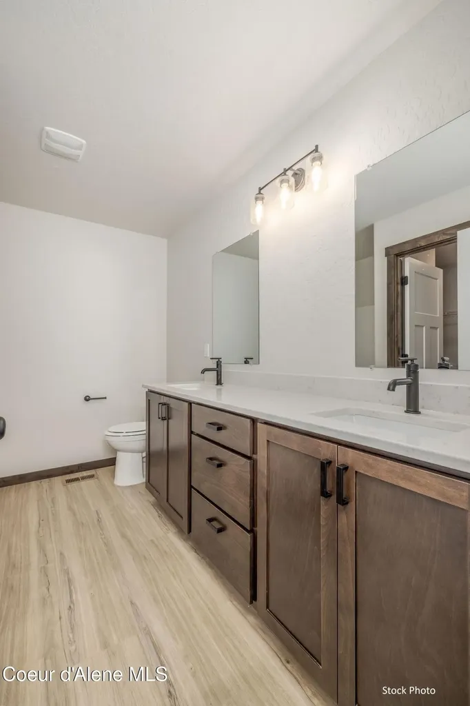 11651 N Simmons Lane Rathdrum ID 83858