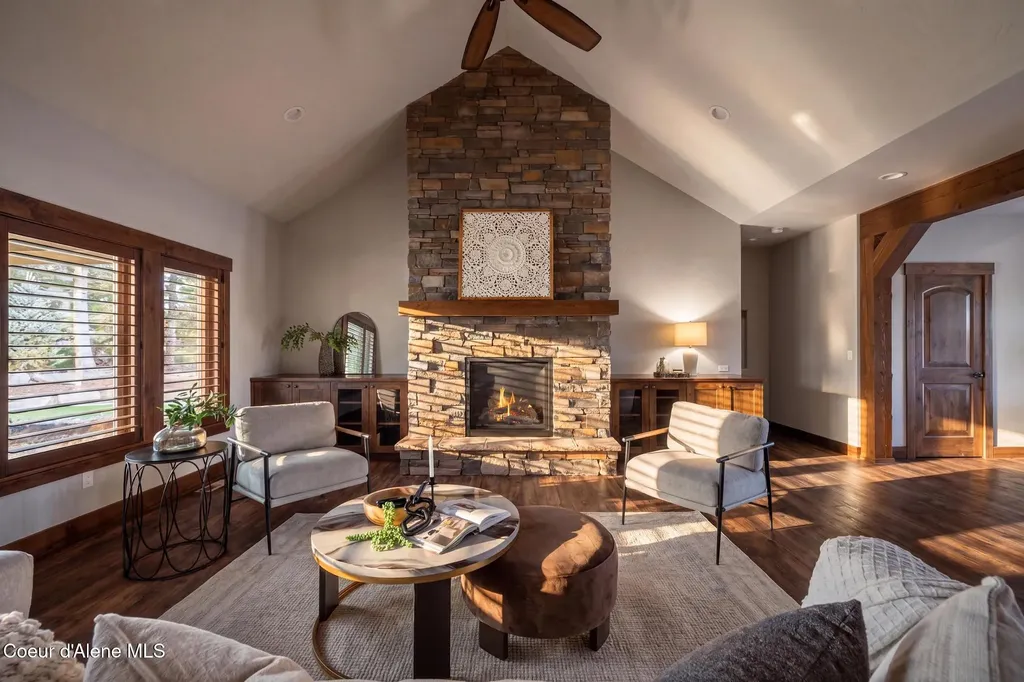 11514 N Blue Jay Loop Hayden ID 83835