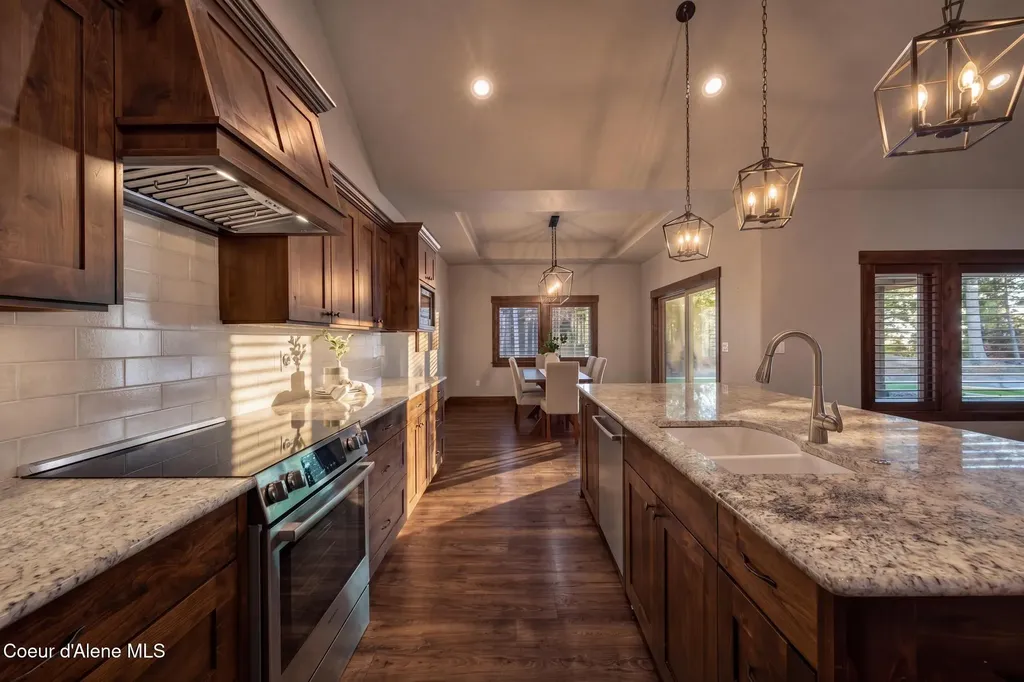 11514 N Blue Jay Loop Hayden ID 83835