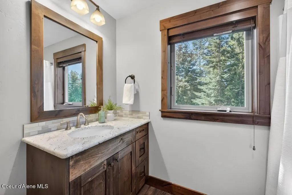 11514 N Blue Jay Loop Hayden ID 83835