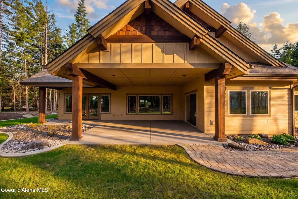 11514 N Blue Jay Loop Hayden ID 83835