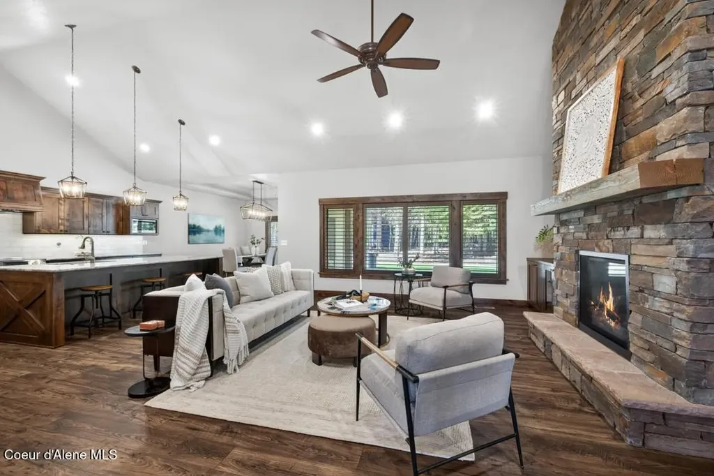 11514 N Blue Jay Loop Hayden ID 83835