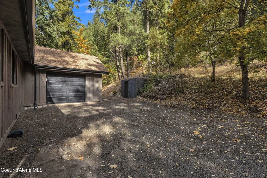 42820 S Highway 97 Harrison ID 83833