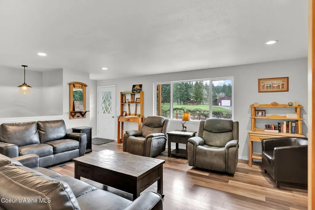 6420 Hells Gulch Road St. Maries ID 83861