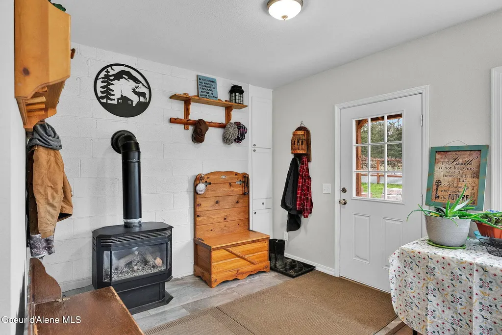 6420 Hells Gulch Road St. Maries ID 83861