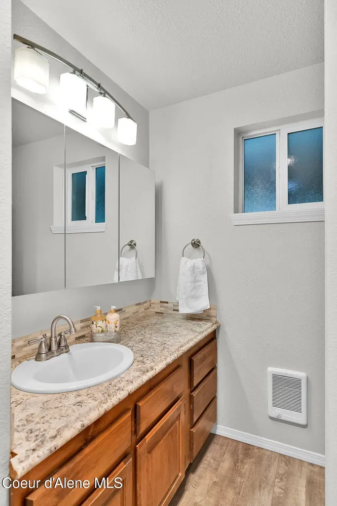 6420 Hells Gulch Road St. Maries ID 83861