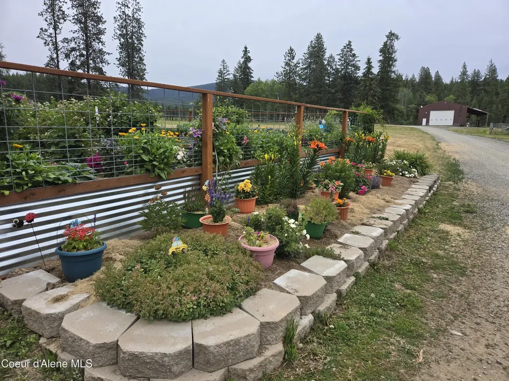 6420 Hells Gulch Road St. Maries ID 83861