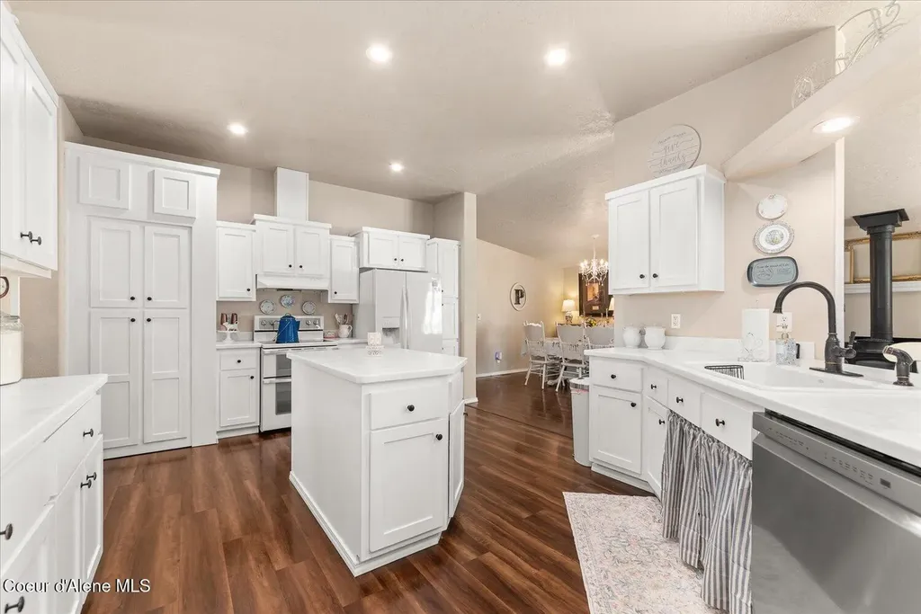1061 Canyon Ridge Drive Plummer ID 83851