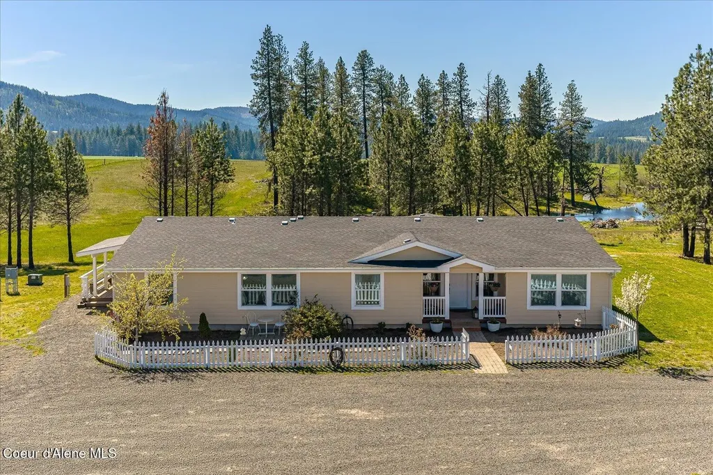 1061 Canyon Ridge Drive Plummer ID 83851