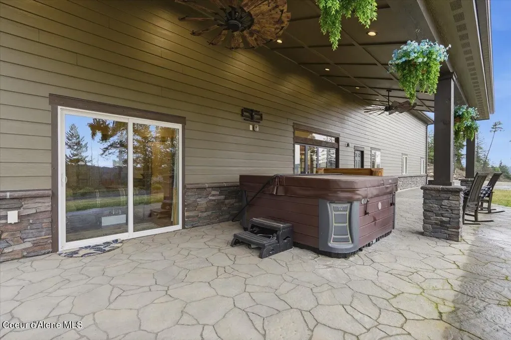 17045 W Cade Road Hauser ID 83854