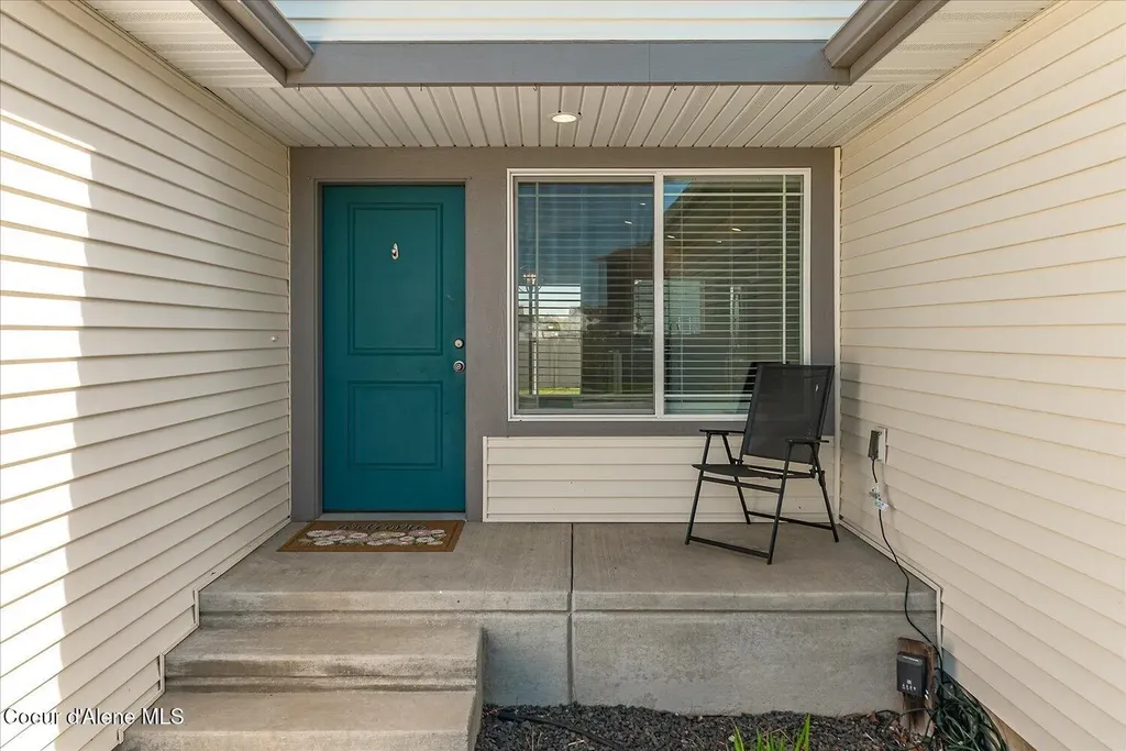 1526 N Minam Loop Post Falls ID 83854