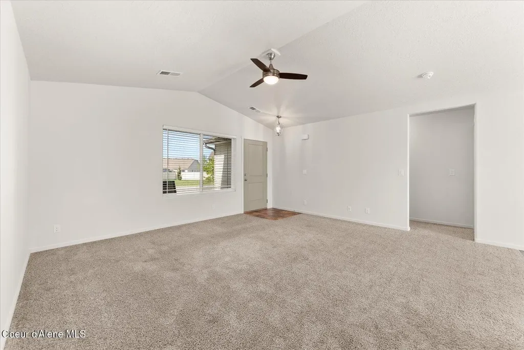 1526 N Minam Loop Post Falls ID 83854