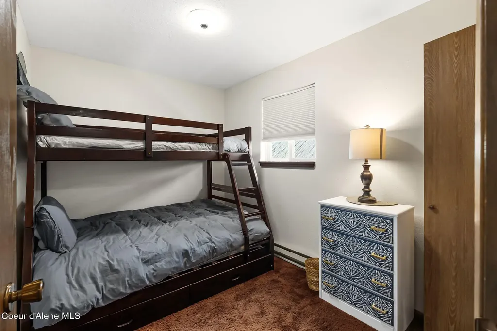 90 Stella Lane Sandpoint ID 83864