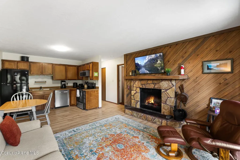 90 Stella Lane Sandpoint ID 83864