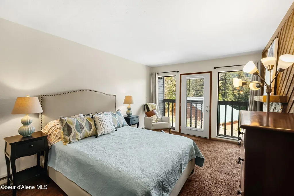90 Stella Lane Sandpoint ID 83864