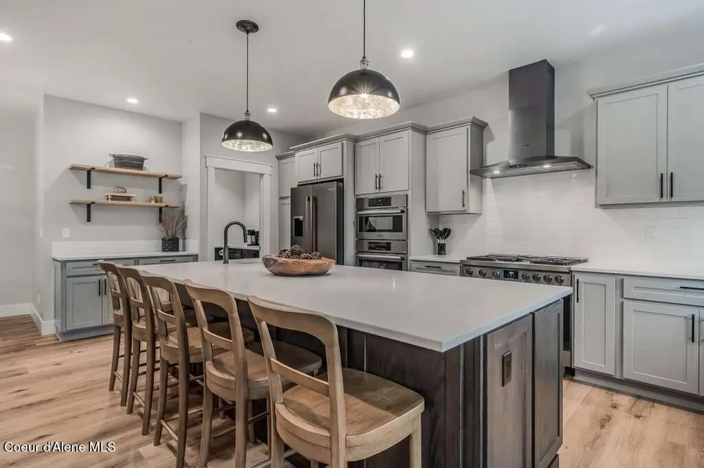 422 S 3rd Avenue Sandpoint ID 83864