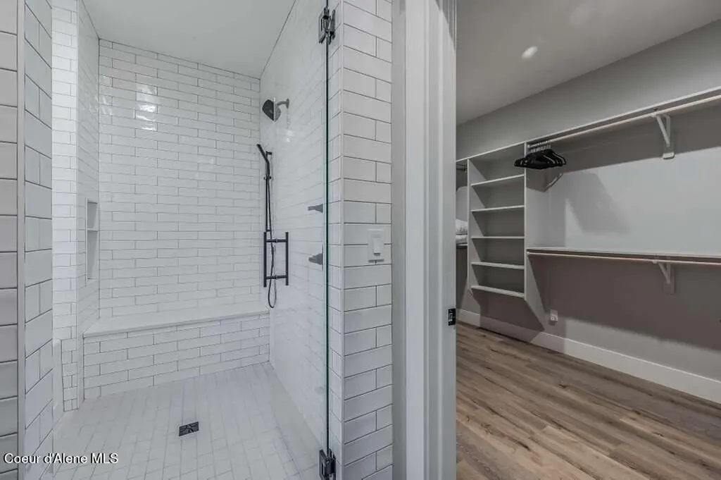 422 S 3rd Avenue Sandpoint ID 83864