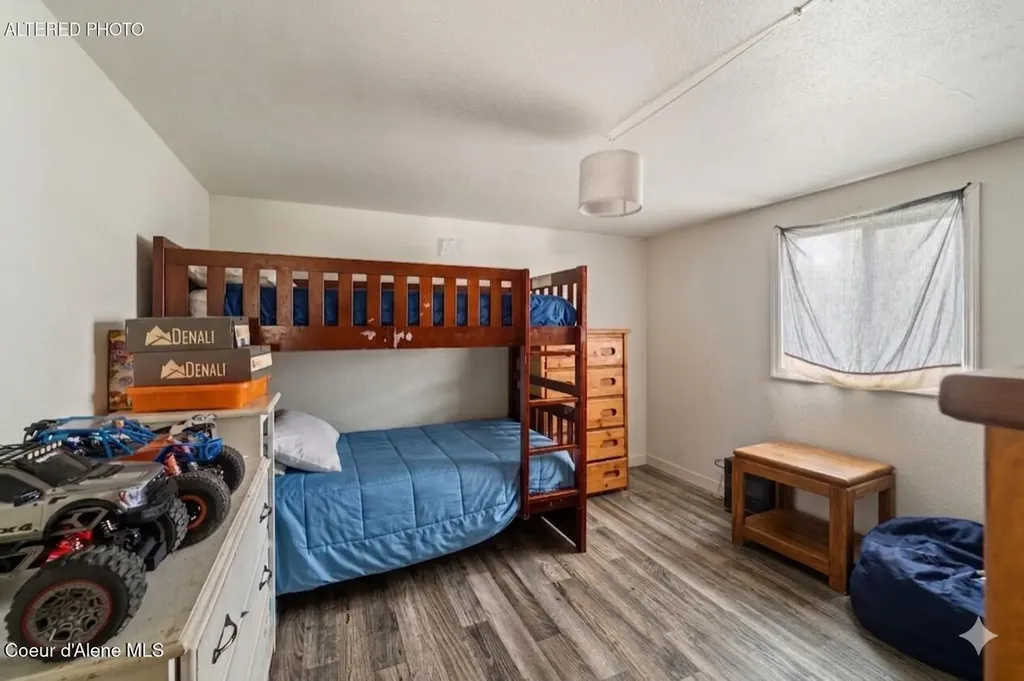 2636 Barnhardt Road Careywood ID 83809