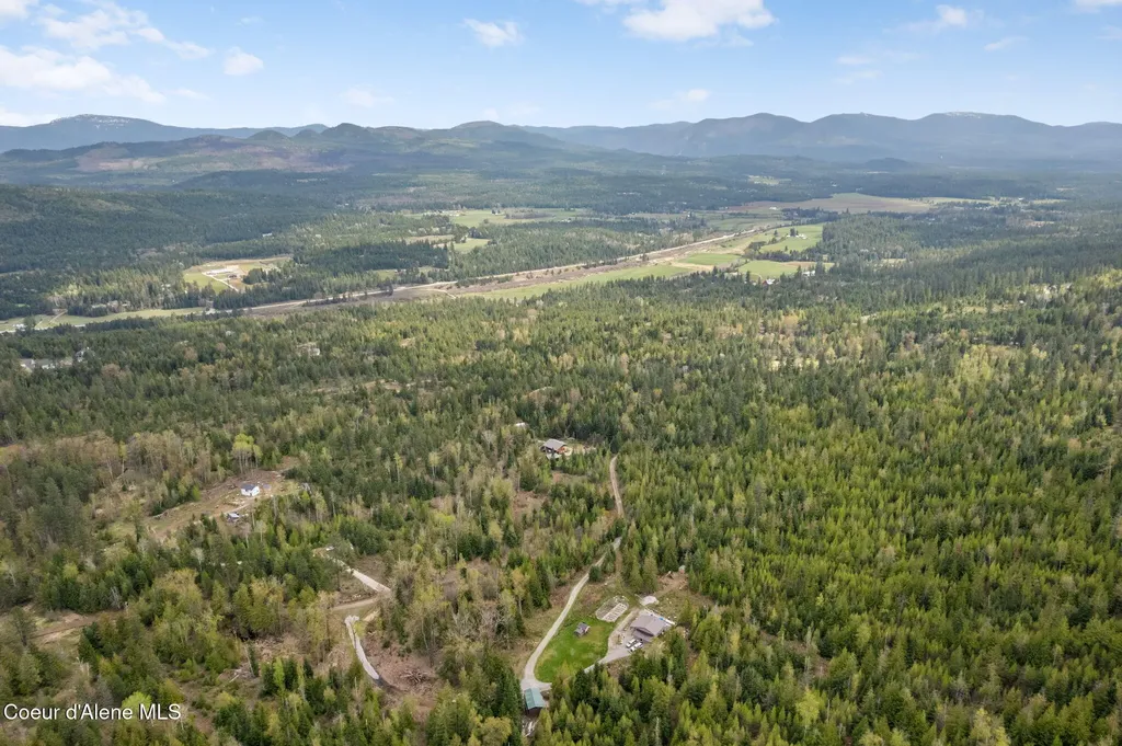 2636 Barnhardt Road Careywood ID 83809