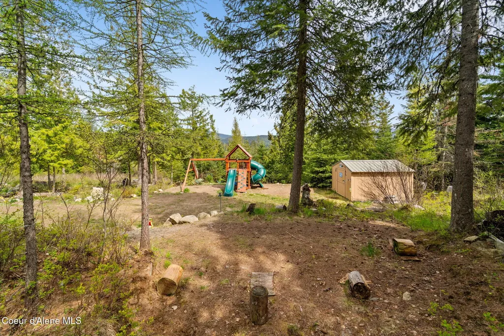 2636 Barnhardt Road Careywood ID 83809