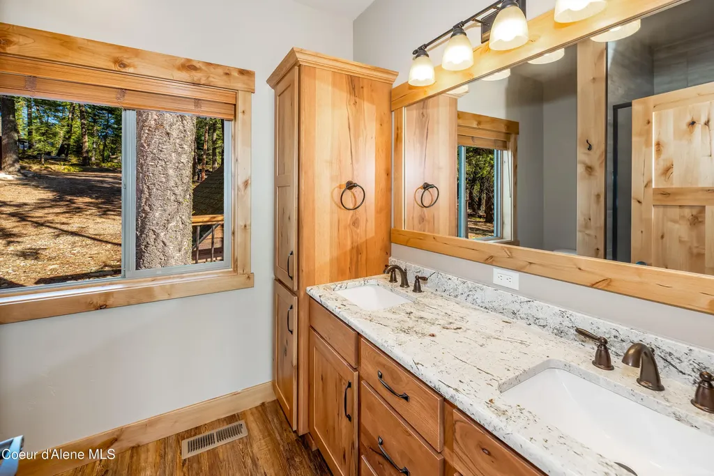 56 Palouse Drive Nordman ID 83848