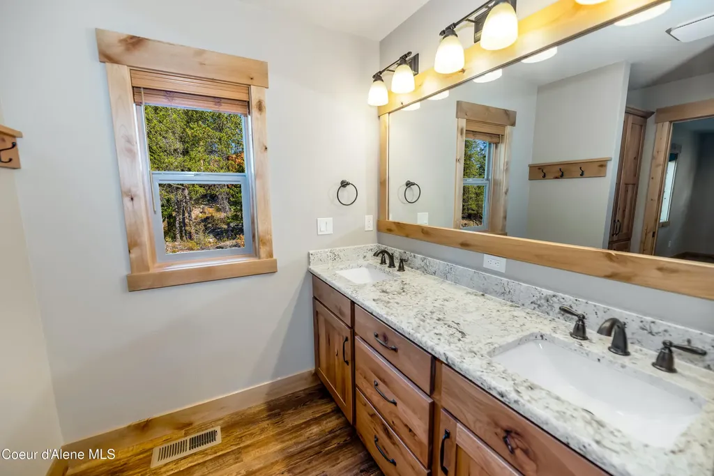 56 Palouse Drive Nordman ID 83848