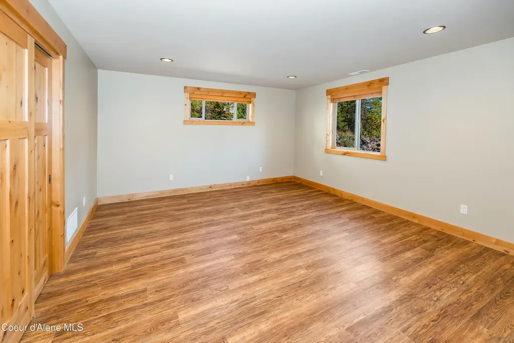 56 Palouse Drive Nordman ID 83848