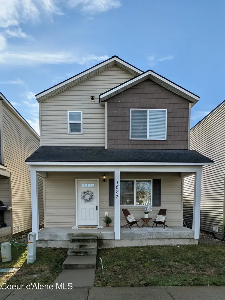 1627 E Zoey Lane Post Falls ID 83854
