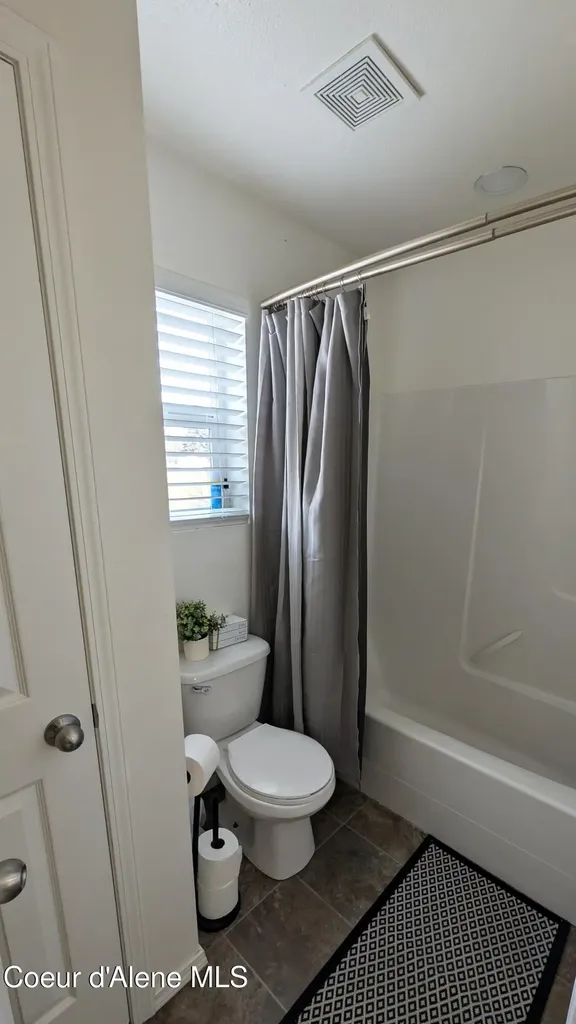 1627 E Zoey Lane Post Falls ID 83854