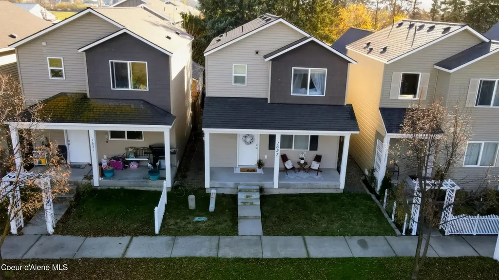 1627 E Zoey Lane Post Falls ID 83854