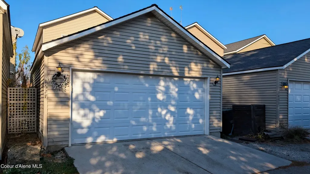 1627 E Zoey Lane Post Falls ID 83854