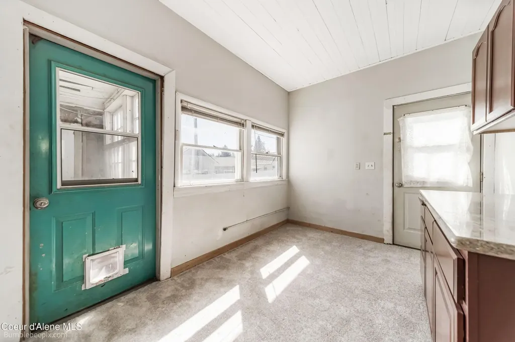 405 W Jefferson Avenue St. Maries ID 83861