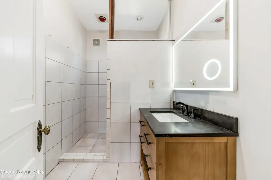 405 W Jefferson Avenue St. Maries ID 83861