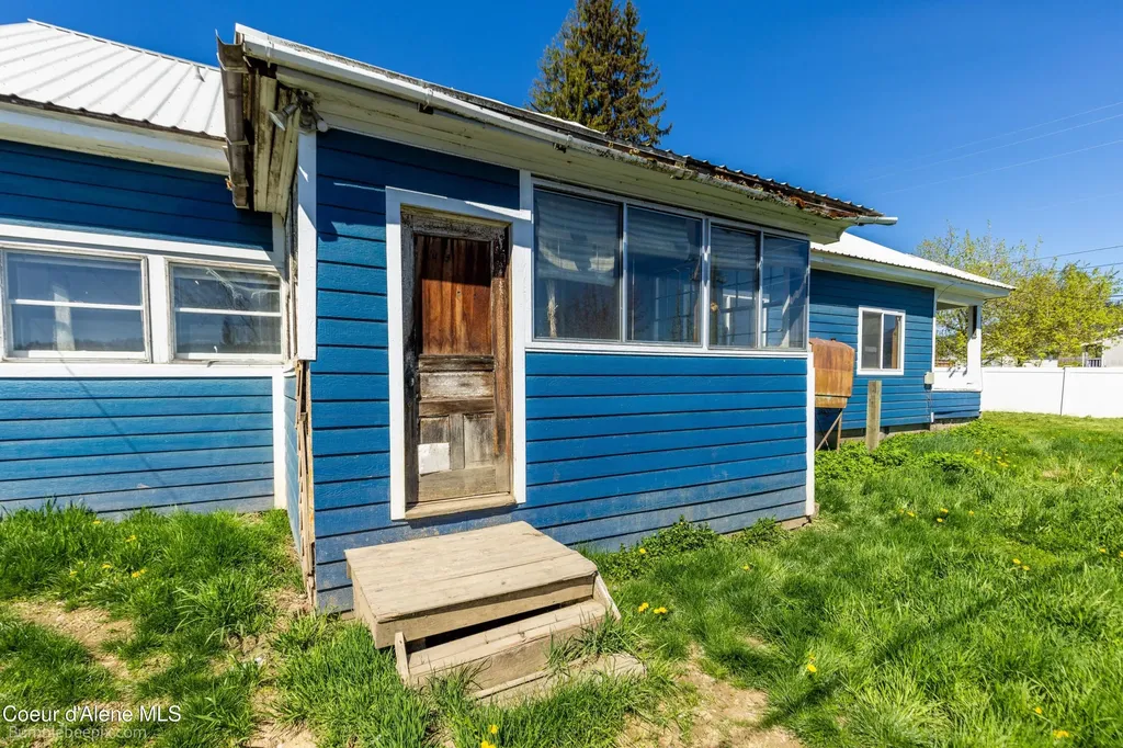 405 W Jefferson Avenue St. Maries ID 83861