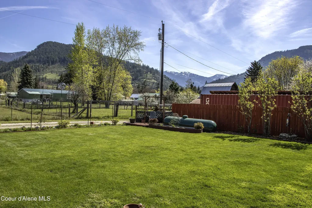316 W 6th Avenue Clark Fork ID 83811