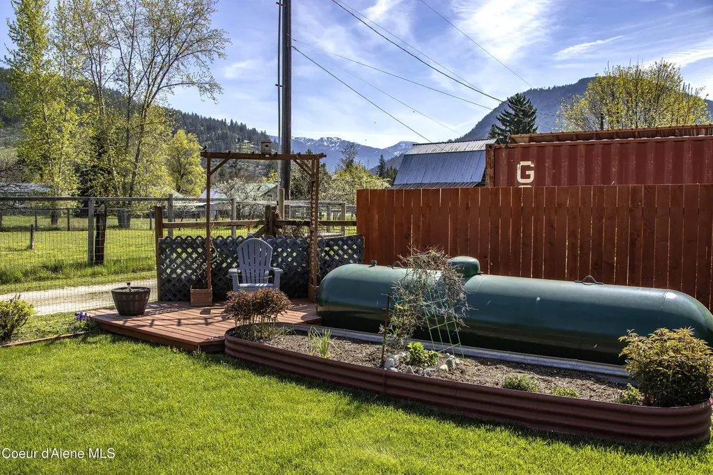 316 W 6th Avenue Clark Fork ID 83811