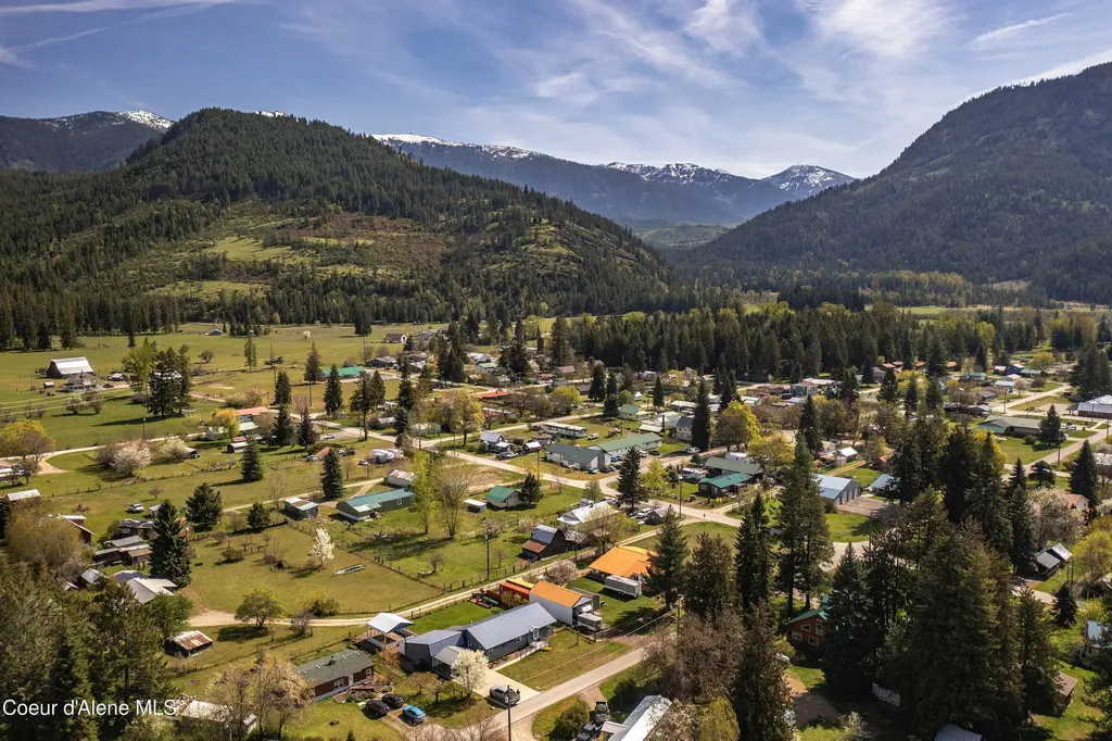 316 W 6th Avenue Clark Fork ID 83811