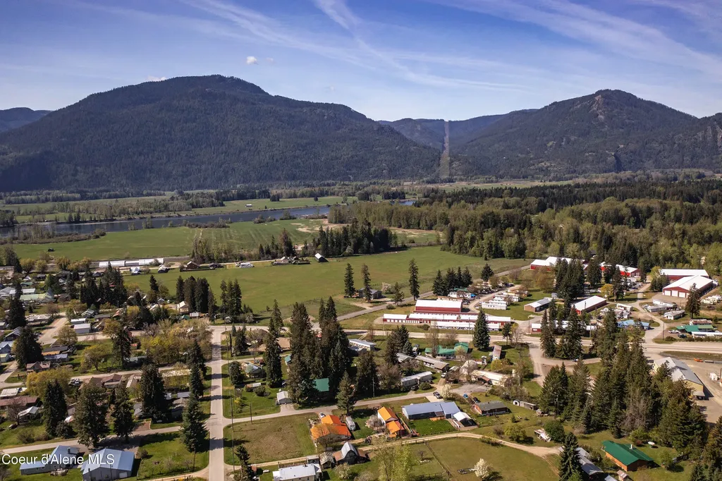 316 W 6th Avenue Clark Fork ID 83811