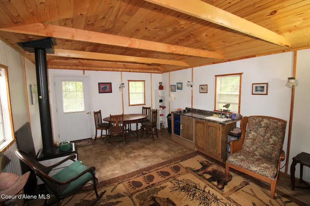 1094 Spirit Wolf Trail Sandpoint ID 83864