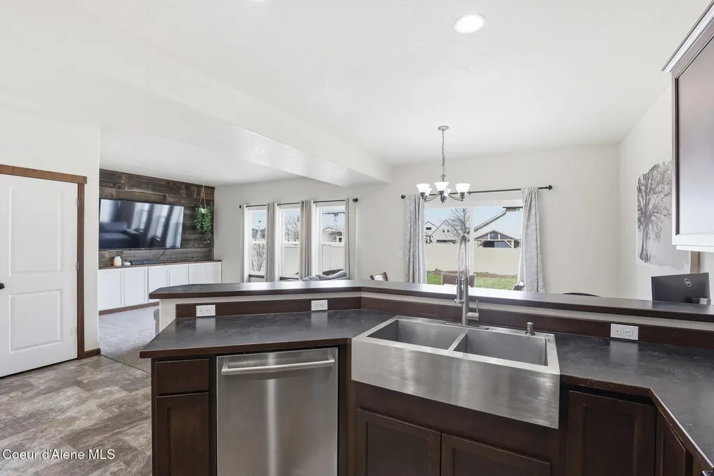 12435 W Moorfield Avenue Post Falls ID 83854