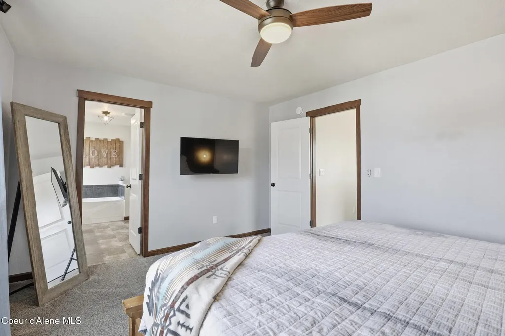 12435 W Moorfield Avenue Post Falls ID 83854