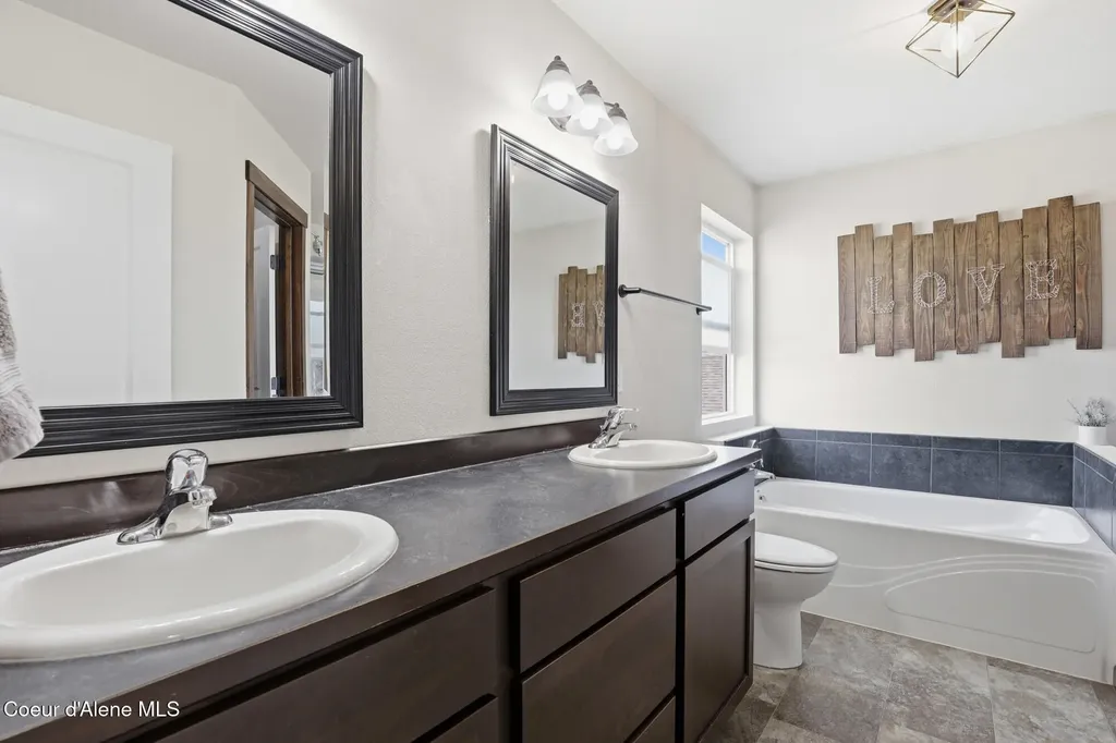 12435 W Moorfield Avenue Post Falls ID 83854
