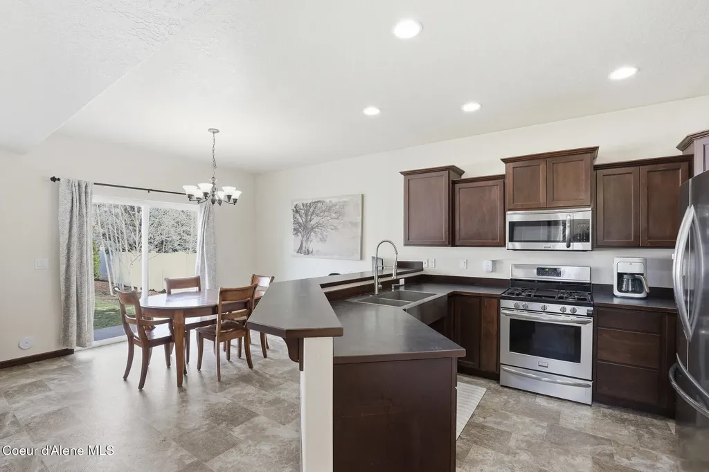 12435 W Moorfield Avenue Post Falls ID 83854