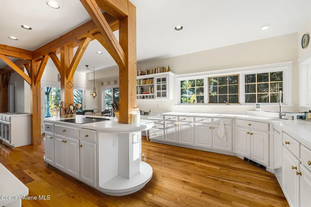 1175 Eureka Road Sagle ID 83860