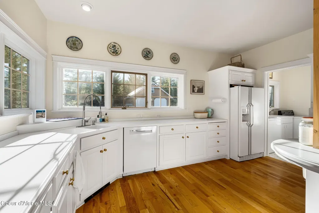 1175 Eureka Road Sagle ID 83860