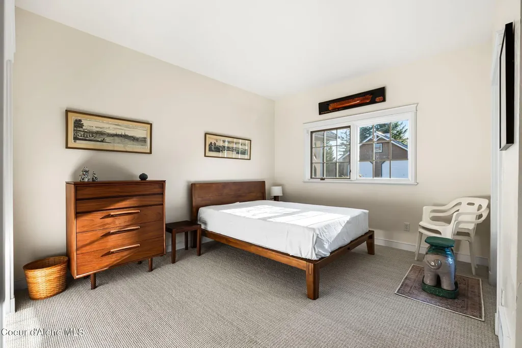 1175 Eureka Road Sagle ID 83860